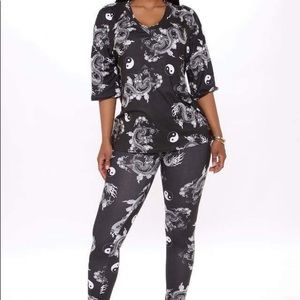 Fashion Nova yin yang set. Size XL.